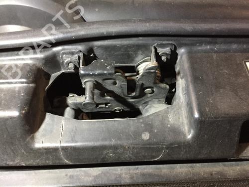 hood-lock-audi-a4-b5-8d2-1994-1995-1996-1997-1998-1999-2000-2001-31354684 main image