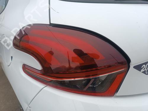 Used Left taillight PEUGEOT 208 I (CA_, CC_) 1.0 VTi (68 hp) 26422270