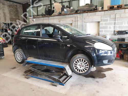 Right headlight FIAT GRANDE PUNTO (199_) 1.3 D Multijet | BP26427074C29