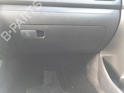 Used Glove box VW GOLF V (1K1) 1.9 TDI (105 hp) 31354598