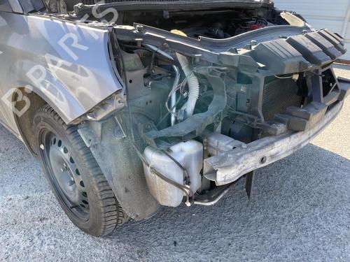 Used Windscreen washer tank RENAULT SCÉNIC II (JM0/1_) 1.6 16V (JM1R) (112 hp) 26414787