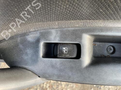 Used Right front window switch Right front window switch 38293134 38293134