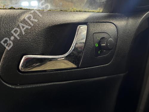 Commande retroviseurs SKODA OCTAVIA I (1U2) 1.9 TDI (110 hp) 31910195