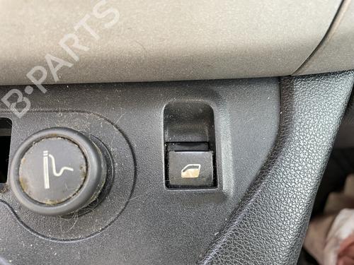 right-front-window-switch-citroen-berlingo-multispace-b9-2008-32441567 main image