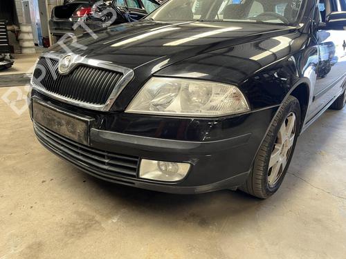 left-headlight-skoda-octavia-ii-combi-1z5-2004-2005-2006-2007-2008-2009-2010-2011-2012-2013-36653401 main image