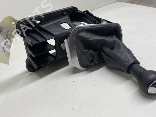 Used Gear lever Gear lever CITROËN C-ELYSEE (DD_) 1.2 VTi 82 (82 hp) 31613184 31613184