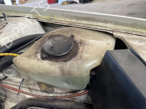 Used Windscreen washer tank PEUGEOT 205 II (20A/C) 1.7 Diesel (60 hp) 26421656