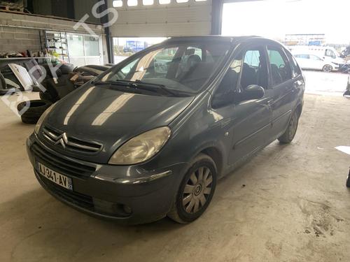 Left headlight CITROËN XSARA PICASSO (N68) 2.0 HDi | BP26427988C28 