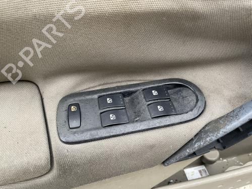 Used Left front window switch RENAULT MEGANE II (BM0/1_, CM0/1_) 1.5 dCi (BM1E, CM1E) (106 hp) 29180478