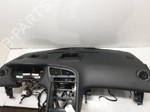 Dashboard PEUGEOT 5008 (0U_, 0E_) 2.0 HDi 150 / BlueHDi 150 | BP26427486C46 