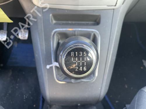 Used Gear lever OPEL ZAFIRA / ZAFIRA FAMILY B (A05) 1.9 CDTI (M75) (150 hp) 31804828