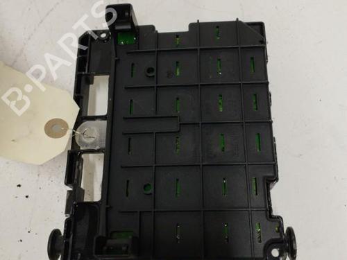 Used Fuse box Fuse box CITROËN XSARA (N1) 1.4 i (75 hp) 26427366 26427366