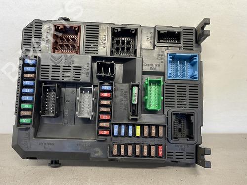 Fuse box PEUGEOT 2008 I (CU_) 1.6 HDi | BP33171867E1 - Image 3