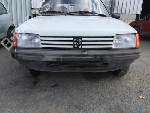 Grille PEUGEOT 205 II (20A/C) 1.4 | BP29610106C40