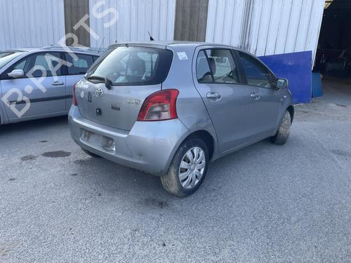 Używane Klapa wlewu paliwa TOYOTA YARIS (_P9_) 1.4 D-4D (NLP90_, NLP90R) (90 hp) 26599146