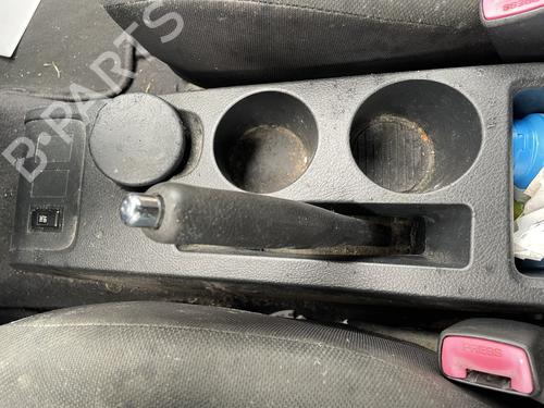 Frein à main TOYOTA COROLLA Verso (ZER_, ZZE12_, R1_) 2.2 D-4D (AUR10_, AUR10R) (136 hp) 31981795