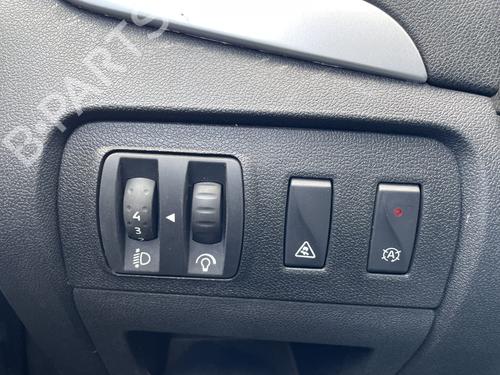 Forlygtekontakt Forlygtekontakt RENAULT SCÉNIC III (JZ0/1_) 1.2 TCe (116 hp) 33657567 33657567