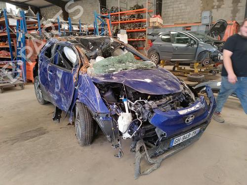 Middle console TOYOTA AYGO X (_B7_) 1.0 VVT-i (KGB70) | BP26427070I22