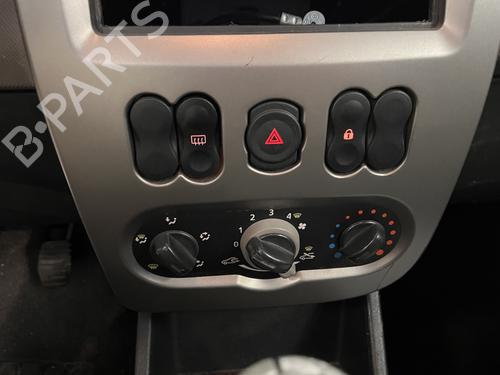 Commande Chauffage DACIA SANDERO 1.4 (BS0C, BS0A, BS0G, BS1F, BS0E) (75 hp) 30392090