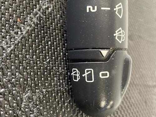 Used Steering column stalk RENAULT CLIO II (BB_, CB_) 1.4 (B/CB0C, B/CB0S) (75 hp) 26427936