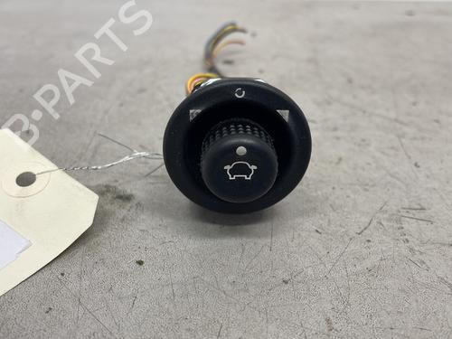 Mando retrovisor Mando retrovisor FORD FOCUS I Turnier (DNW) 1.8 TDCi (100 hp) 33961406 33961406