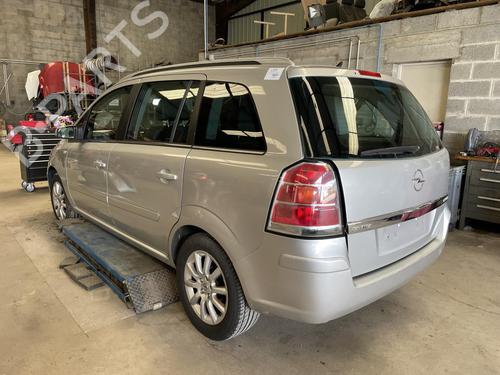 Grille OPEL ZAFIRA / ZAFIRA FAMILY B (A05) 1.9 CDTI (M75) | BP26426755C40 