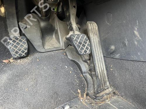 Used Pedal Pedal 36816573 36816573