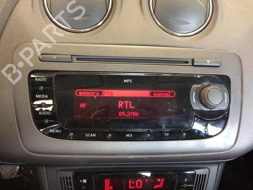 Used Radio SEAT IBIZA IV (6J5, 6P1) 1.6 TDI (90 hp) 26418037