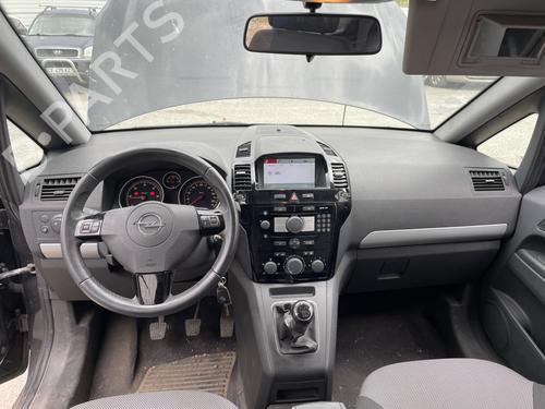 Used Glove box OPEL ZAFIRA / ZAFIRA FAMILY B (A05) 1.7 CDTI (M75) (110 hp) 26501044
