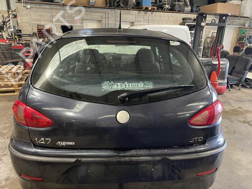 Used Left tailgate light ALFA ROMEO 147 (937_) 1.9 JTD (937.AXD1A, 937.BXD1A, 937.AXV1A, 937.BXB1A,... (115 hp) 30872184