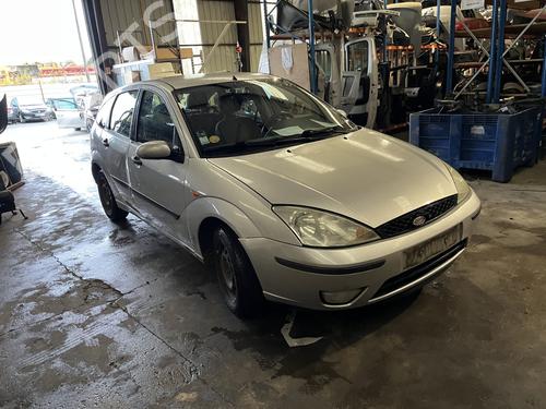 Used Right front steering knuckle FORD FOCUS I (DAW, DBW) 1.6 16V (100 hp) 30819687