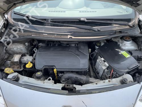 Used Air filter box RENAULT TWINGO II (CN0_) 1.2 16V (CN04, CN0B) (75 hp) 26451511