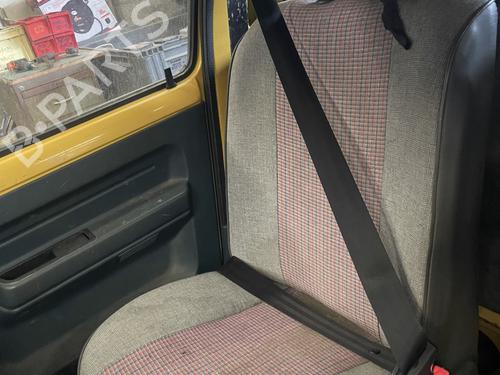 Højre fortil seleforstrammer RENAULT RAPID Box Body/MPV (F40_, G40_) 1.9 D (F40R) (54 hp) 26420010