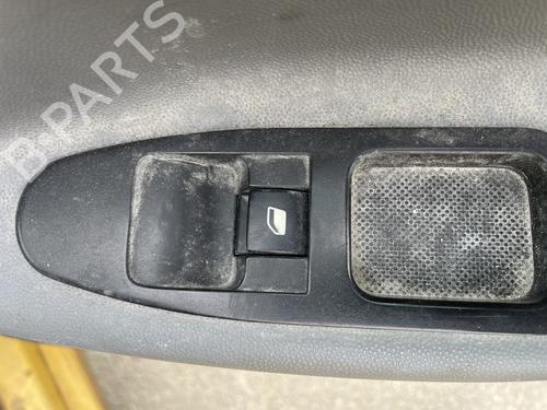 right-front-window-switch-citroen-jumpy-ii-van-2007-2008-2009-2010-2011-2012-2013-2014-2015-2016-33050020 main image