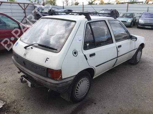 Used Windscreen washer tank Windscreen washer tank PEUGEOT 205 II (20A/C) 1.4 (68 hp) 29611957 29611957