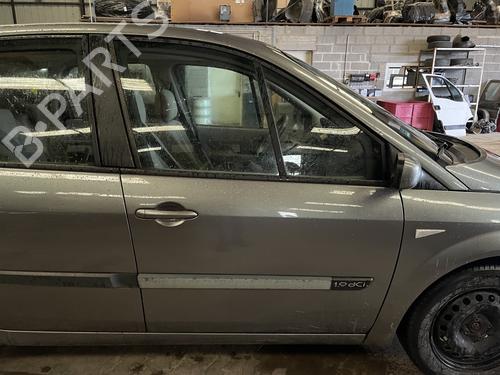 Used Front right lock RENAULT SCÉNIC II (JM0/1_) 1.9 dCi (JM0G, JM12, JM1G, JM2C) (120 hp) 31583924