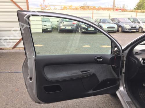 Serratura anteriore sinistra PEUGEOT 206 Hatchback (2A/C) 1.6 HDi 110 | BP30890606C98