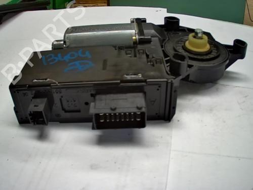 Right front window motor PEUGEOT 307 Break (3E) 2.0 HDI 110 | BP26417468E20