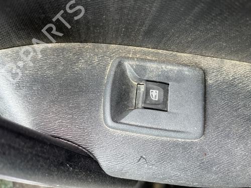 Used Right front window switch Right front window switch 38924289 38924289