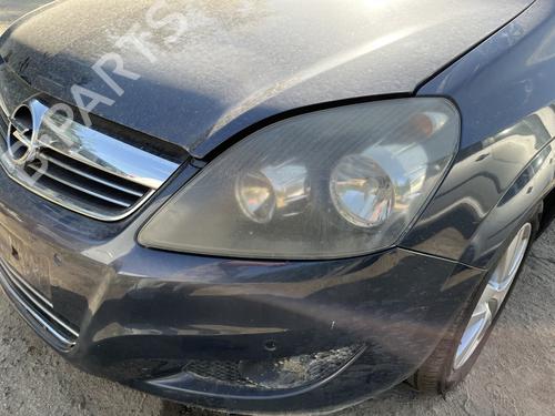 Lyskaster venstre Lyskaster venstre OPEL ZAFIRA / ZAFIRA FAMILY B (A05) 1.7 CDTI (M75) (110 hp) 36752656 36752656