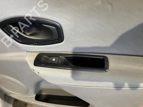 Mando elevalunas trasera derecho RENAULT MEGANE III Hatchback (BZ0/1_, B3_) 1.5 dCi (BZ09, BZ0D, BZ1W, BZ29, BZ14) (110 hp) 31354765