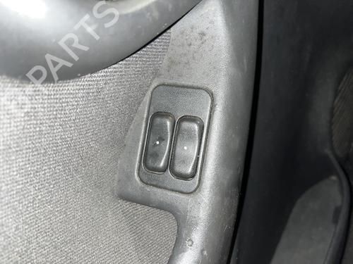 Used Left front window switch OPEL CORSA C (X01) 1.2 (F08, F68) (75 hp) 31649429