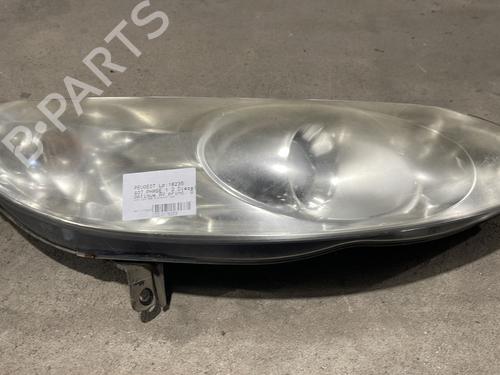 Used Right headlight PEUGEOT 407 (6D_) 2.0 HDi 135 (6DRHRH, 6DRHRE, 6DRHRG, 6DRHRJ) (136 hp) 30882896