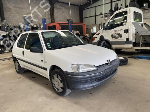Højre forlygte PEUGEOT 106 II (1A_, 1C_) 1.5 D | BP26422452C29 