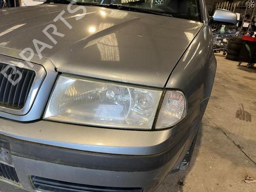 Used Left headlight Left headlight SKODA OCTAVIA I (1U2) 1.9 TDI (110 hp) 31904565 31904565