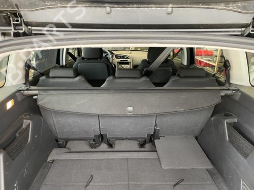 Hattehylde PEUGEOT 5008 (0U_, 0E_) 1.6 HDi (112 hp) 33047441
