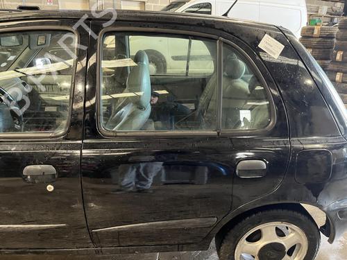 Venstre bagtil lås NISSAN MICRA II (K11) 1.3 i 16V (HK11) (75 hp) 31649577