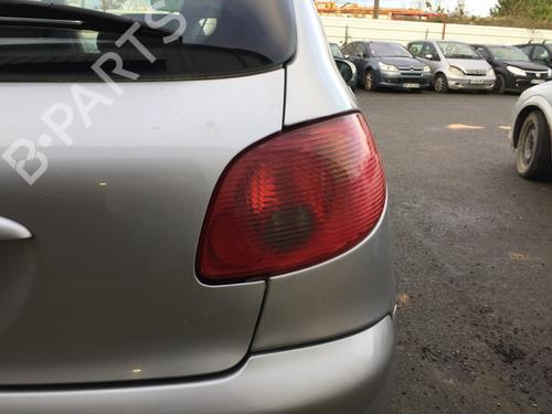Piloto trasero derecho PEUGEOT 206 Hatchback (2A/C) 1.6 HDi 110 | BP30890613C35