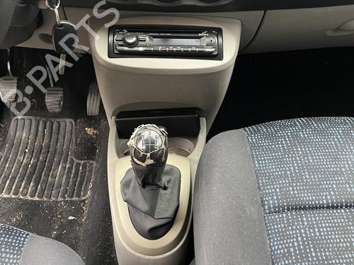 Used Gear lever RENAULT TWINGO II (CN0_) 1.5 dCi (CN0E) (64 hp) 30679651