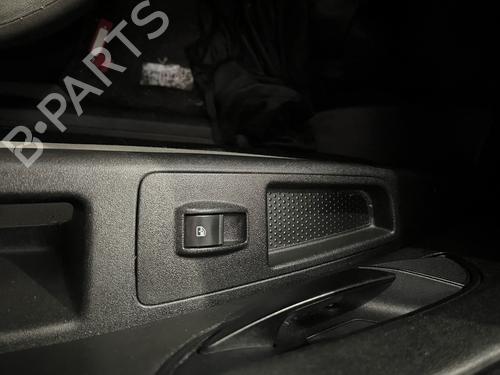 Used Right front window switch Right front window switch FIAT GRANDE PUNTO (199_) 1.2 (65 hp) 33475167 33475167
